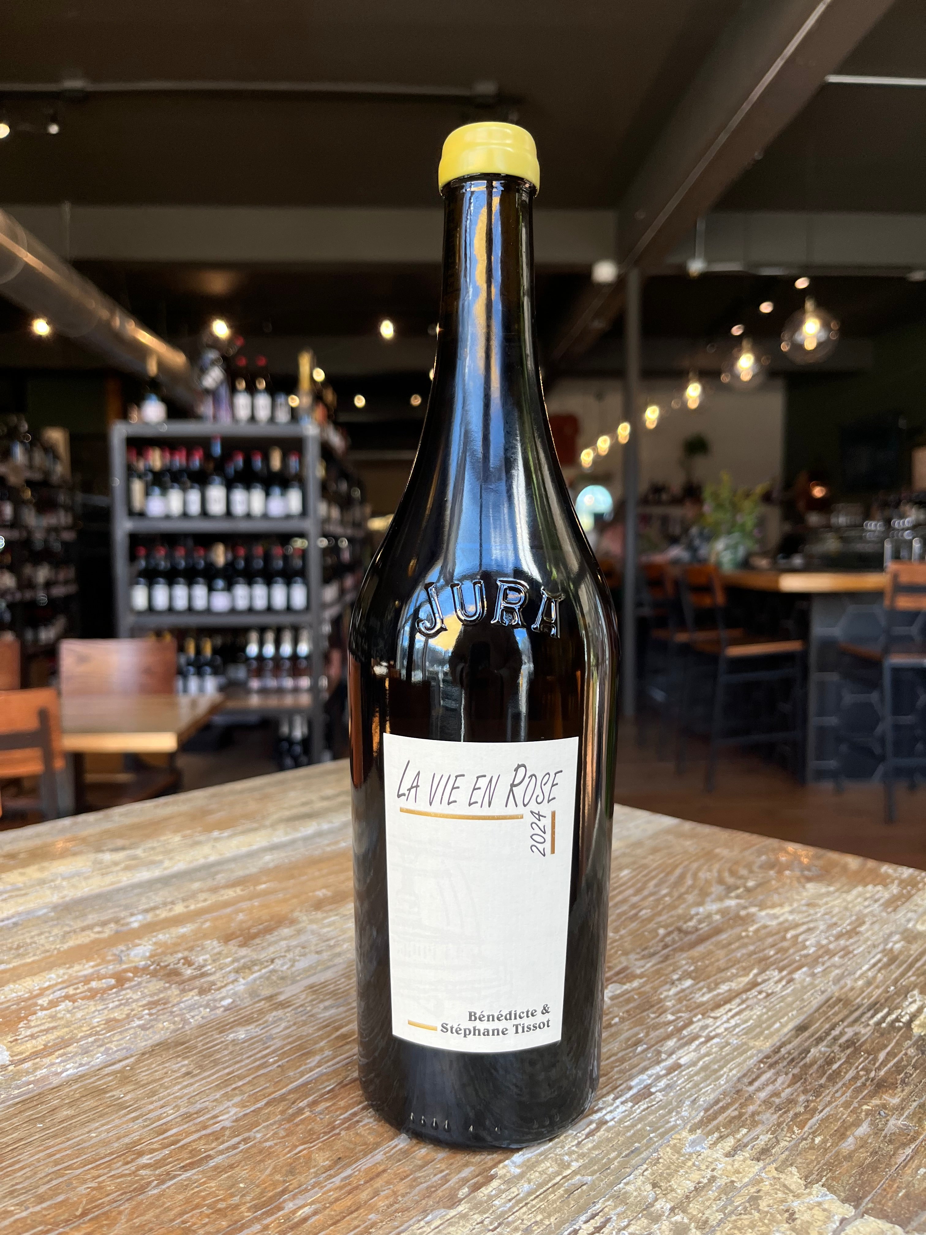2024 Domaine André et Mireille Tissot, Cotes du Jura, La Vie En